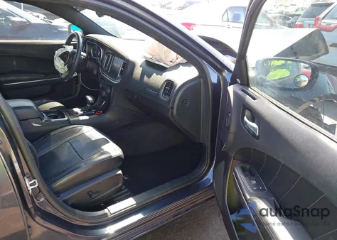 2016 Dodge Charger Sxt z USA, uszkodzony, nr VIN 2C3CDXHG6GH347838